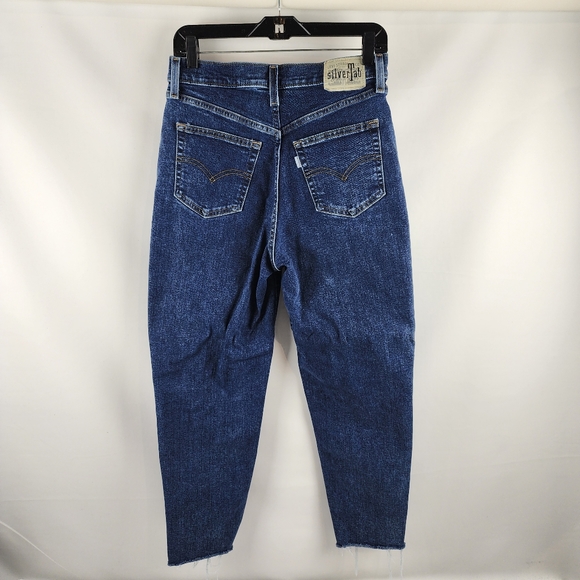 Levi’s Silver Tab Mom Jeans Size 28x26 High Waisted Frayed Hem - Picture 7 of 11